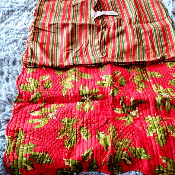 Holly Red Cotton Quilt Pillow Shams (Set Of 4) Queen Size - Picture 5 of 8